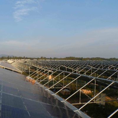 High Humidity Single-Arch Greenhouse with Arched/Venloche Roofing Shape and Solar Panels