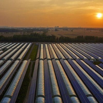30-Day Return Policy Multi-Layered Solar Greenhouse Solution with Double Layer Design